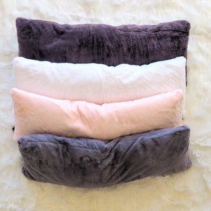 MACHINE WASHABLE FAUX FUR PILLOW+REMOVABLE COVER